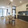 Cho thuê căn hộ 02 phòng ngủ tầng cao tòa M1 vinhomes metropolis, 29 Liễu Giai