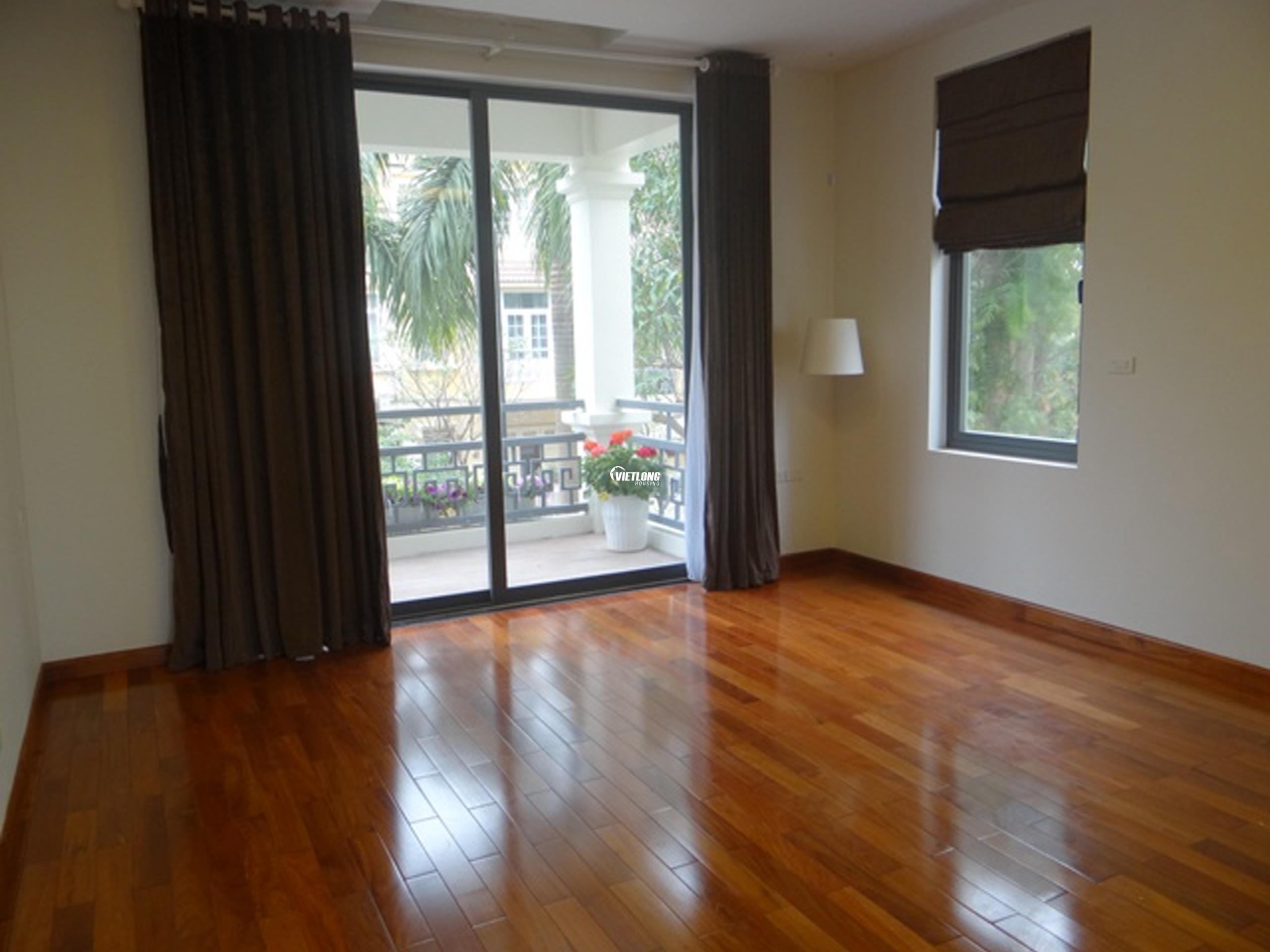 ban biet thu khu T3 Ciputra view song10