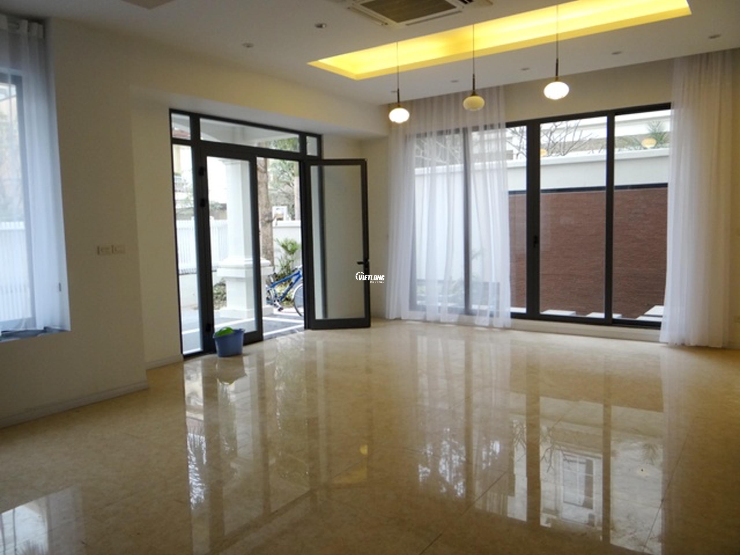 ban biet thu khu T3 Ciputra view song4