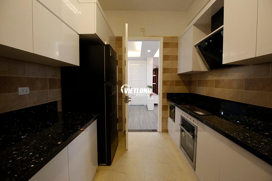 Căn hộ nội thất hiện đại 153m2 4 phòng ngủ cho thuê tại E1 (5)