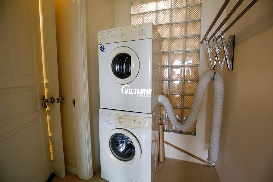 Cho thuê căn hộ nhà P2 Ciputra 145m2 3 phòng ngủ view hồ (13)