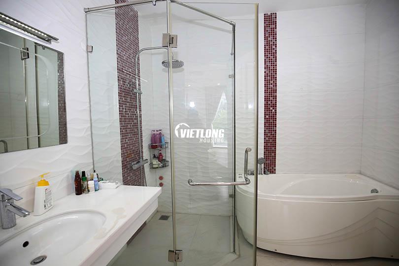 Biệt thự nhiều ánh sáng, sửa chữa đẹp cho thuê tại khu C Ciputra (13)