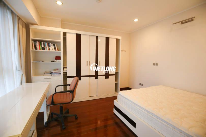 Căn hộ 154m2 3 phòng ngủ nội thất mới cho thuê tại L1 (10)
