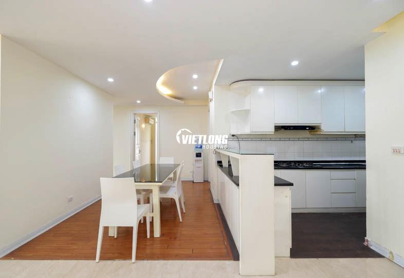 Căn hộ tầng cao 182m2 4 phòng ngủ tại P2 cho thuê (6)