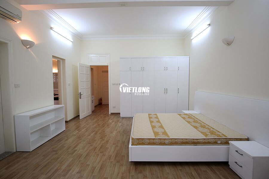 Biệt thự giai đoạn 1 sửa chữa đẹp nhiều ánh sáng cho thuê (15)