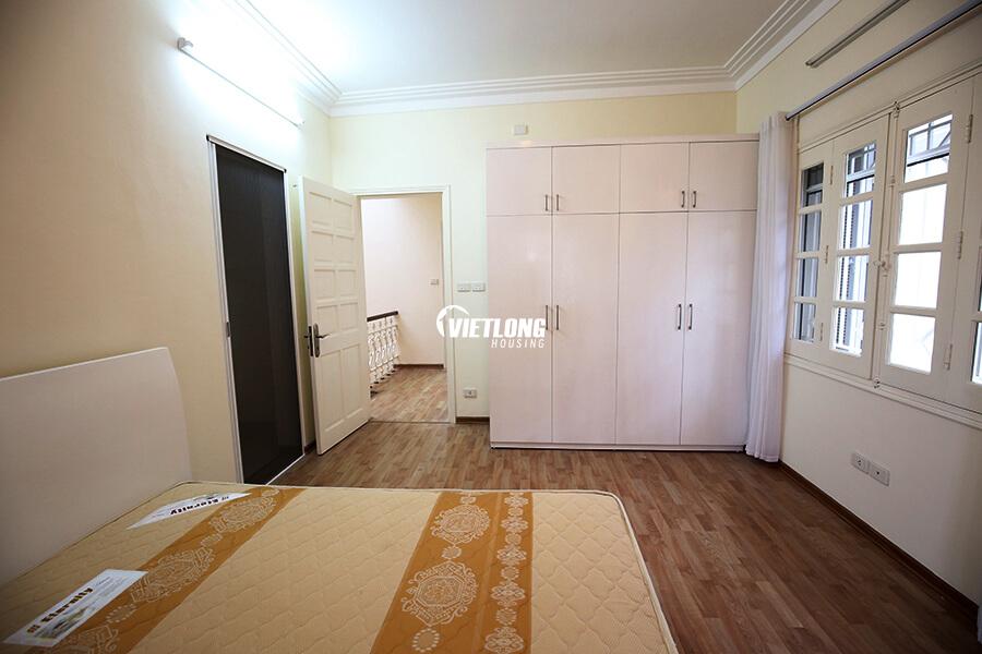 Biệt thự giai đoạn 1 sửa chữa đẹp nhiều ánh sáng cho thuê (19)