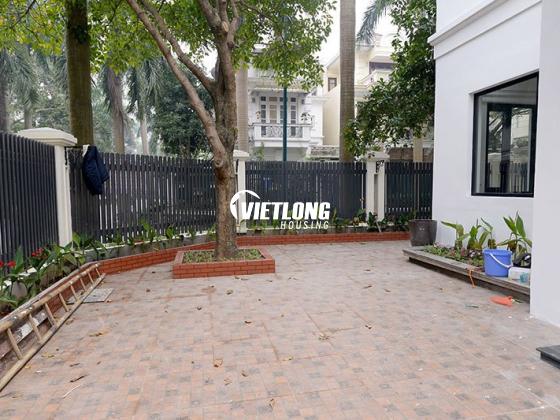 Cho thuê biệt thự 5 phòng ngủ nhiều ánh sáng tại khu D Ciputra