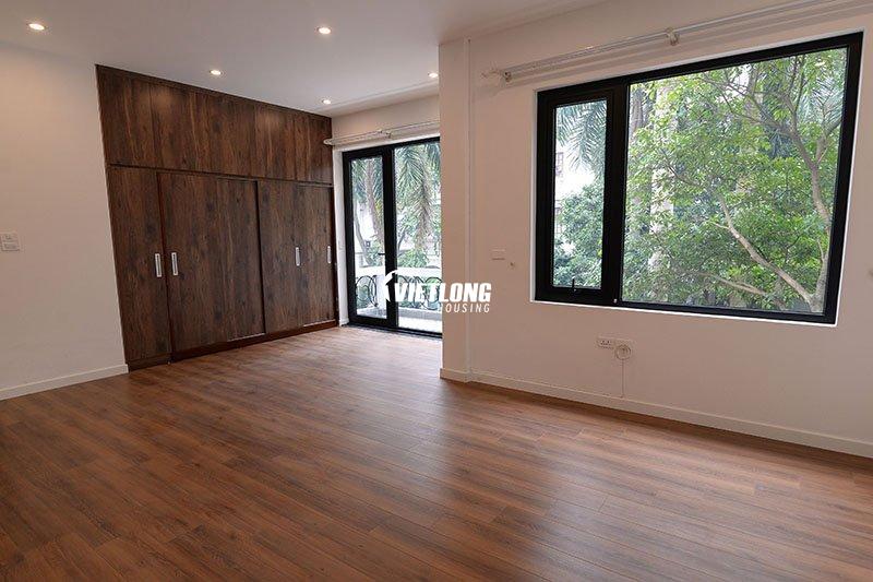 Cho thuê biệt thự 5 phòng ngủ nhiều ánh sáng tại khu D Ciputra (11)