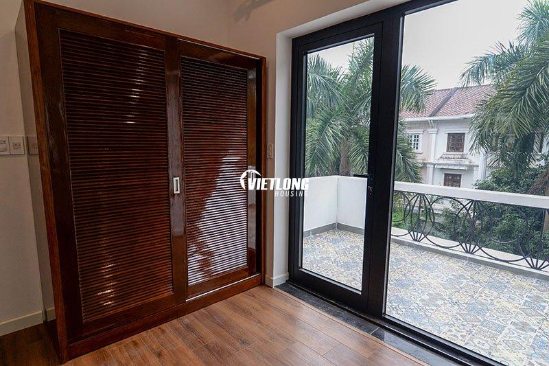 Cho thuê biệt thự 5 phòng ngủ nhiều ánh sáng tại khu D Ciputra (12)