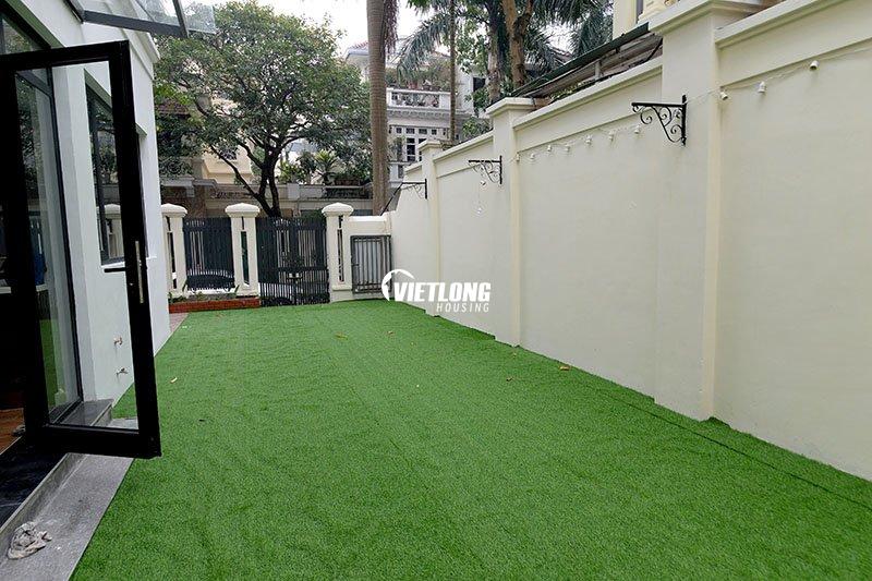 Cho thuê biệt thự 5 phòng ngủ nhiều ánh sáng tại khu D Ciputra (2)