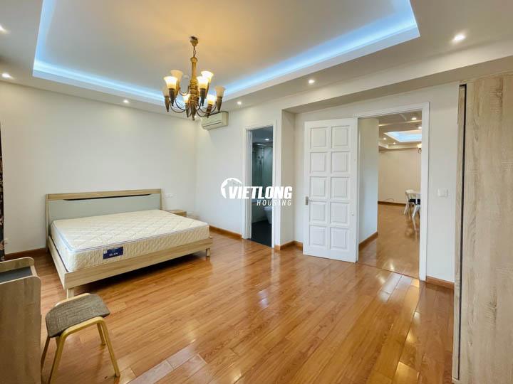 Cho thuê căn hộ 153m2 3 phòng ngủ bếp mở nội thất đẹp (6)