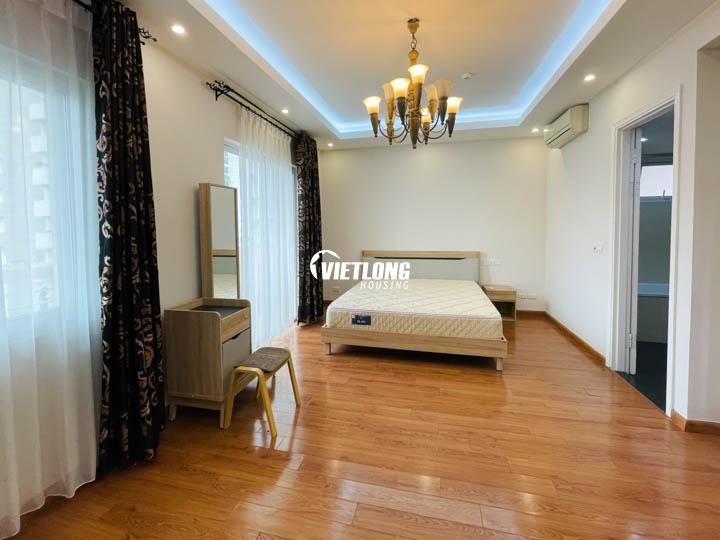 Cho thuê căn hộ 153m2 3 phòng ngủ bếp mở nội thất đẹp (7)