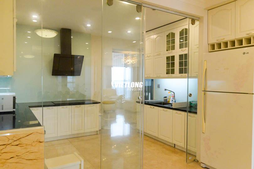 Cho thuê căn hộ 154m2 3 phòng ngủ tại L1 Ciputra (7)