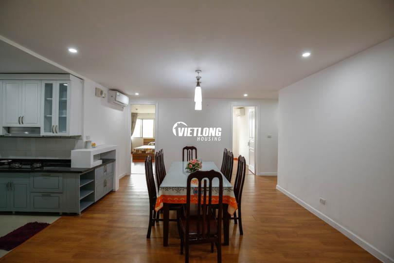 Cho thuê căn hộ 182m2 4 phòng ngủ tại P1 (4)