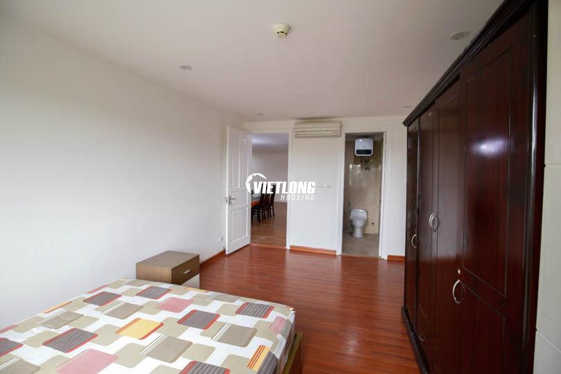 Cho thuê căn hộ 182m2 4 phòng ngủ tại P1 (8)