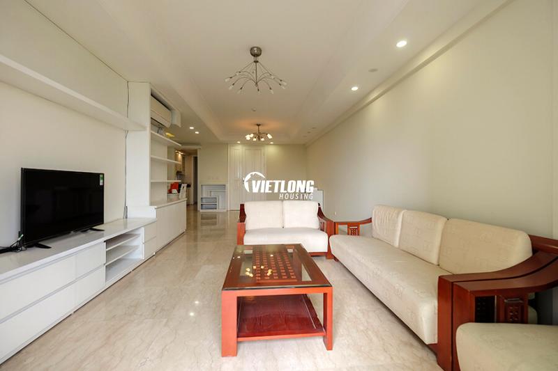 Cho thuê căn hộ 182m2 4 phòng ngủ đủ đồ tại P2