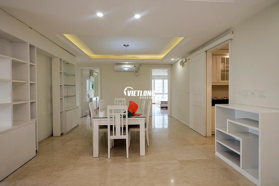 Cho thuê căn hộ 182m2 4 phòng ngủ đủ đồ tại P2 (4)